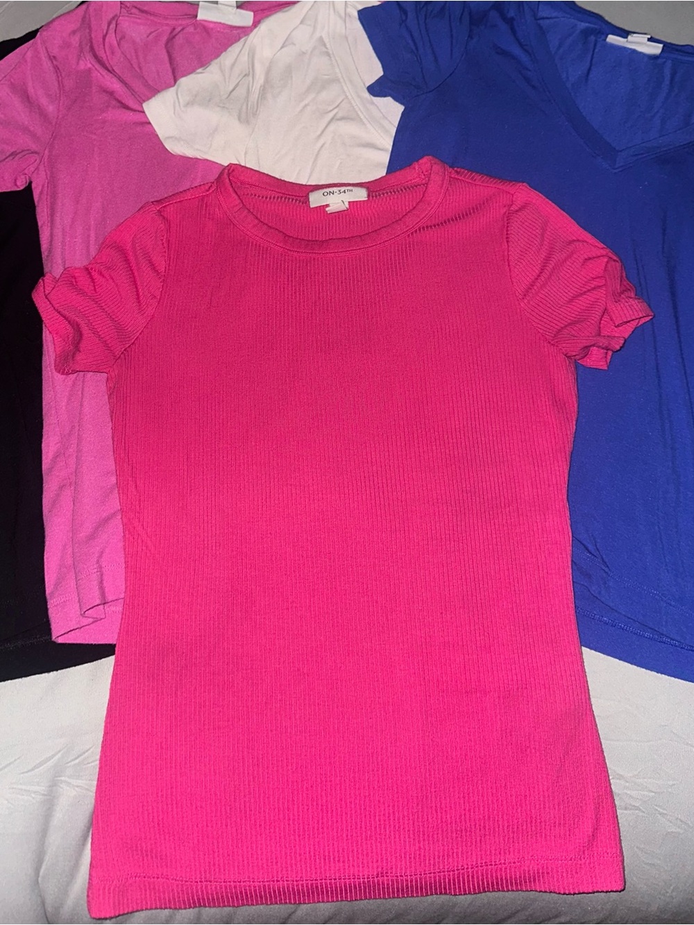 On 34th Modal V-Neck T-Shirt Bundle of 5 Cobalt, Pink, Black, White XS/XX - EUC
